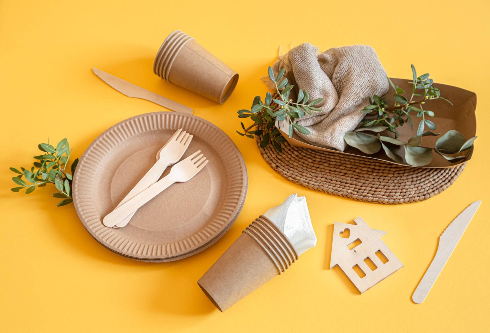 Home Eco Friendly Disposable Dishes Made Paper Orange Surface Scaled